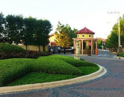 Relaxing Home At Camella Bacolod, Near Airport, Rockwell, Terminals, Famous Resto Extérieur photo